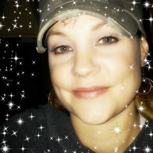 Meet your Posher, Hollie